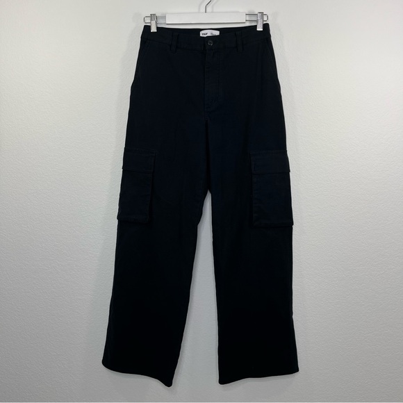 Aritzia TNA Cargo Wide leg Pant Black size 6 Women’s Pant - Picture 2 of 10